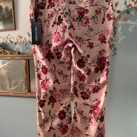 Size 30 Driftwood  pinwheel, corduroy floral jeans - Picture 1 of 6